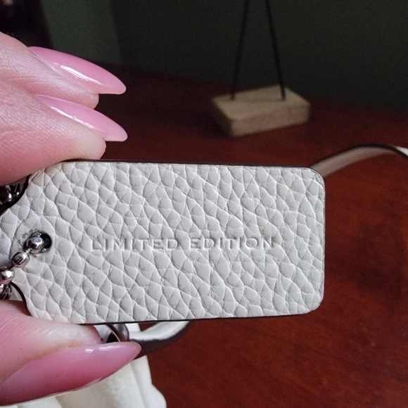 Limited Edition Baseman X Coach Kiki Lyla Bag White Pebbled Leather #F57734 - Picture 5 of 14